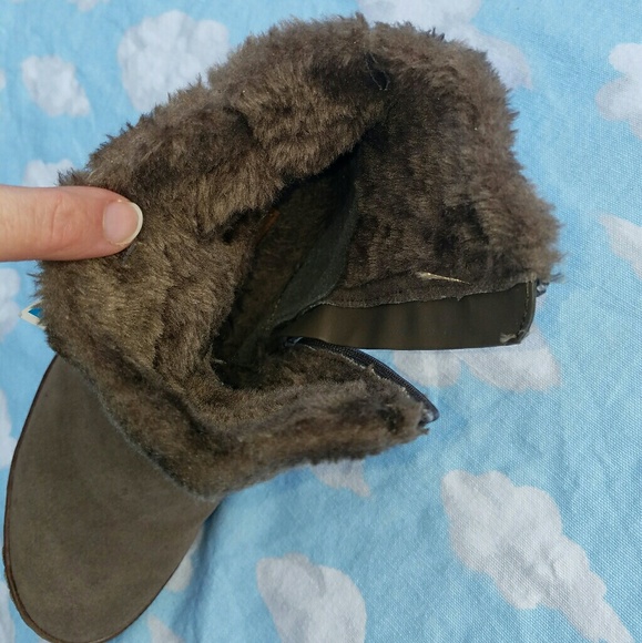 📢 FLASH SALE 🌠 🆕 Bare Traps ♨️ Fur Lined Zip 🆙 - Picture 7 of 9